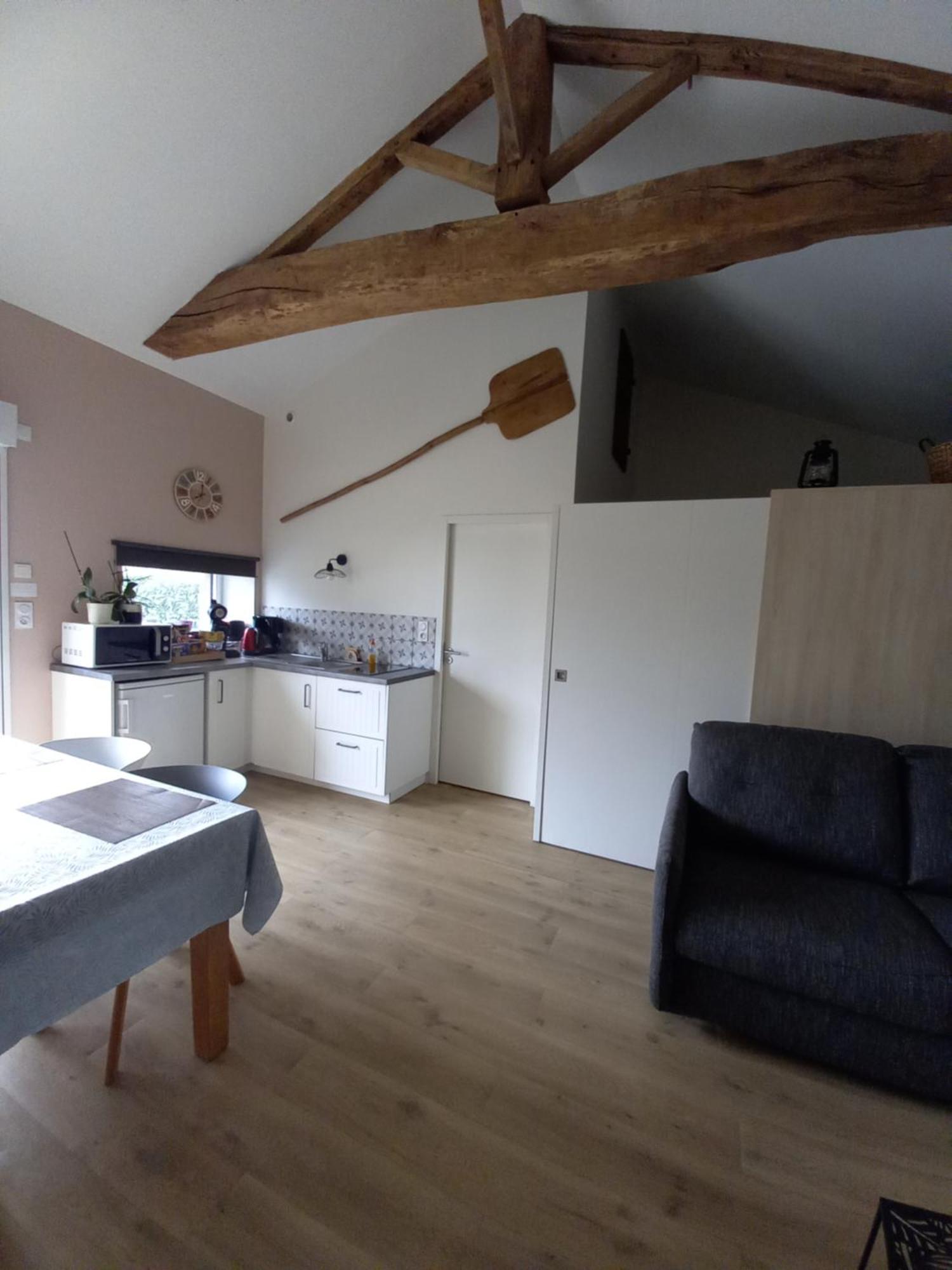 Gite La Petite Maison Montournais Exterior foto